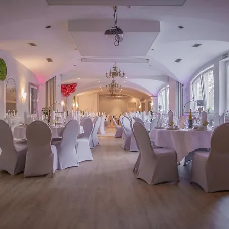 Domizil Szálloda 4*